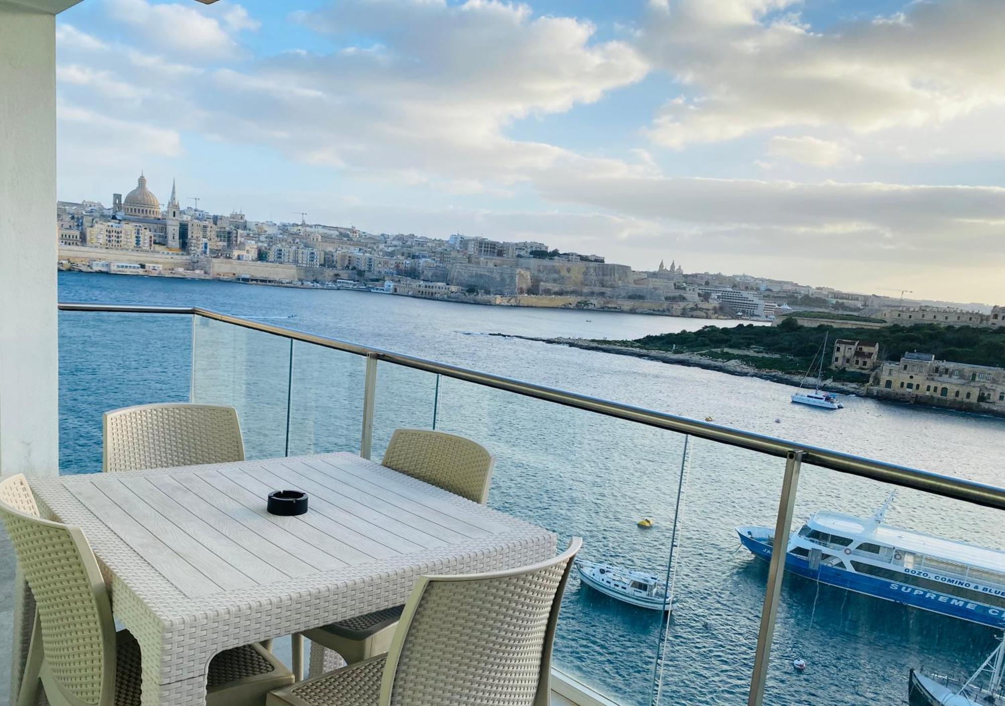 Sliema Seaview & Seafront- Apt 9, 49 Tigne Point Mansions מראה חיצוני תמונה